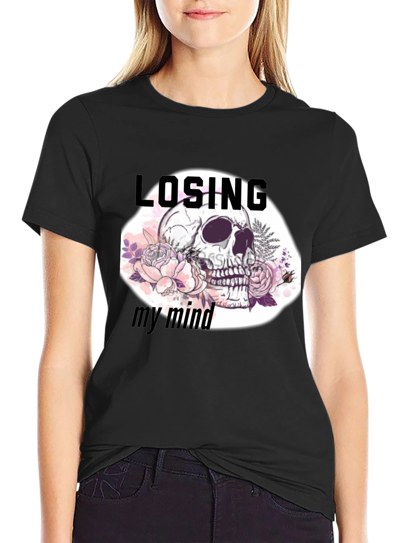 Camiseta Negra con Diseño de Calavera Floral