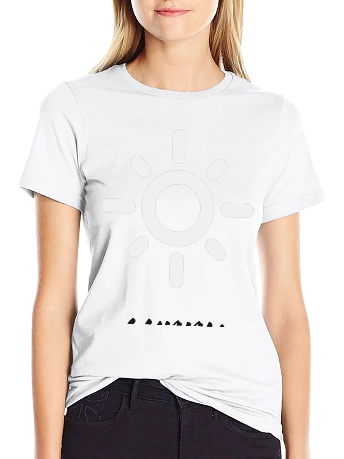 Camiseta Negra con Diseño de Sol Blanco