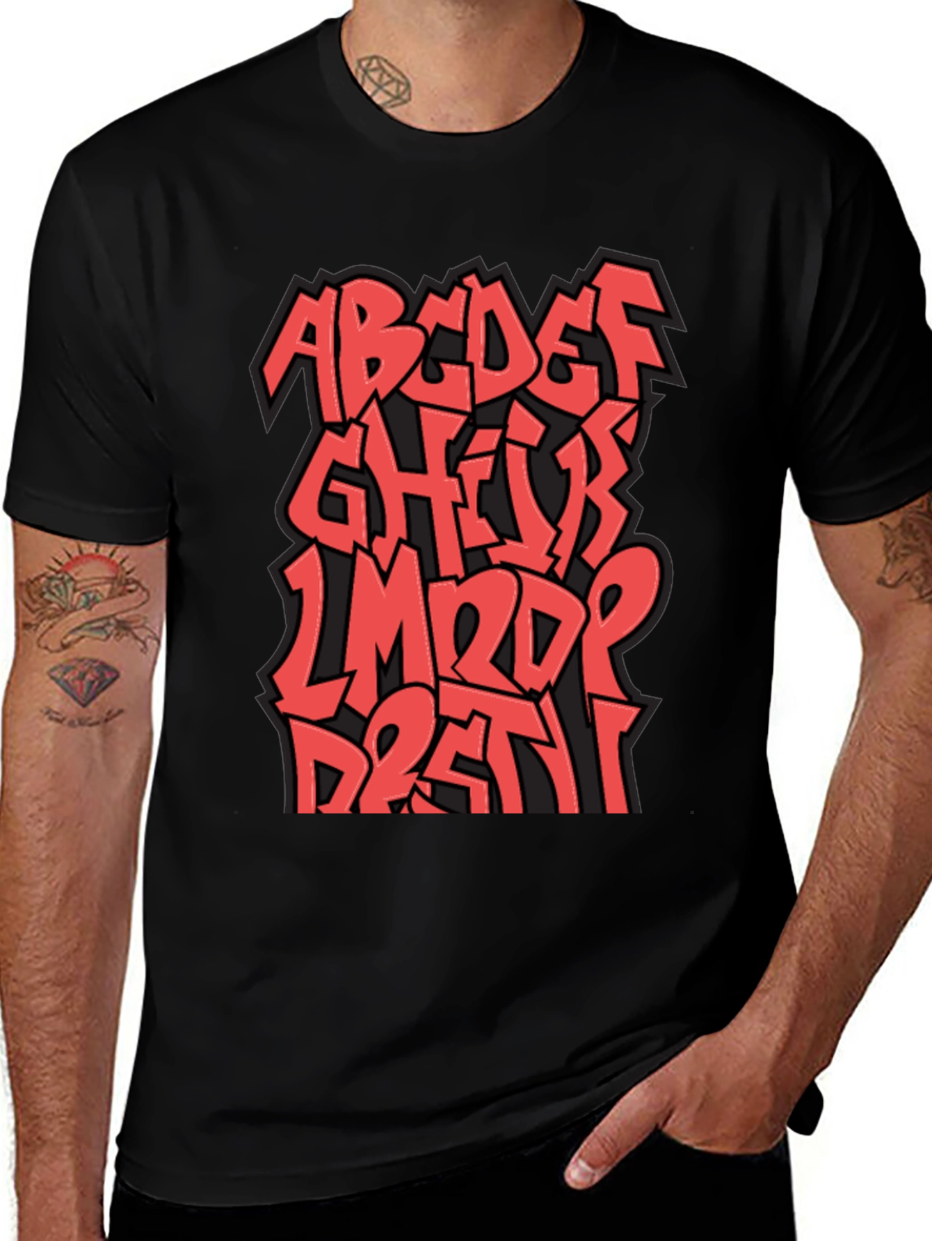 Camiseta Negra con Diseño Alfabeto Graffiti Rojo