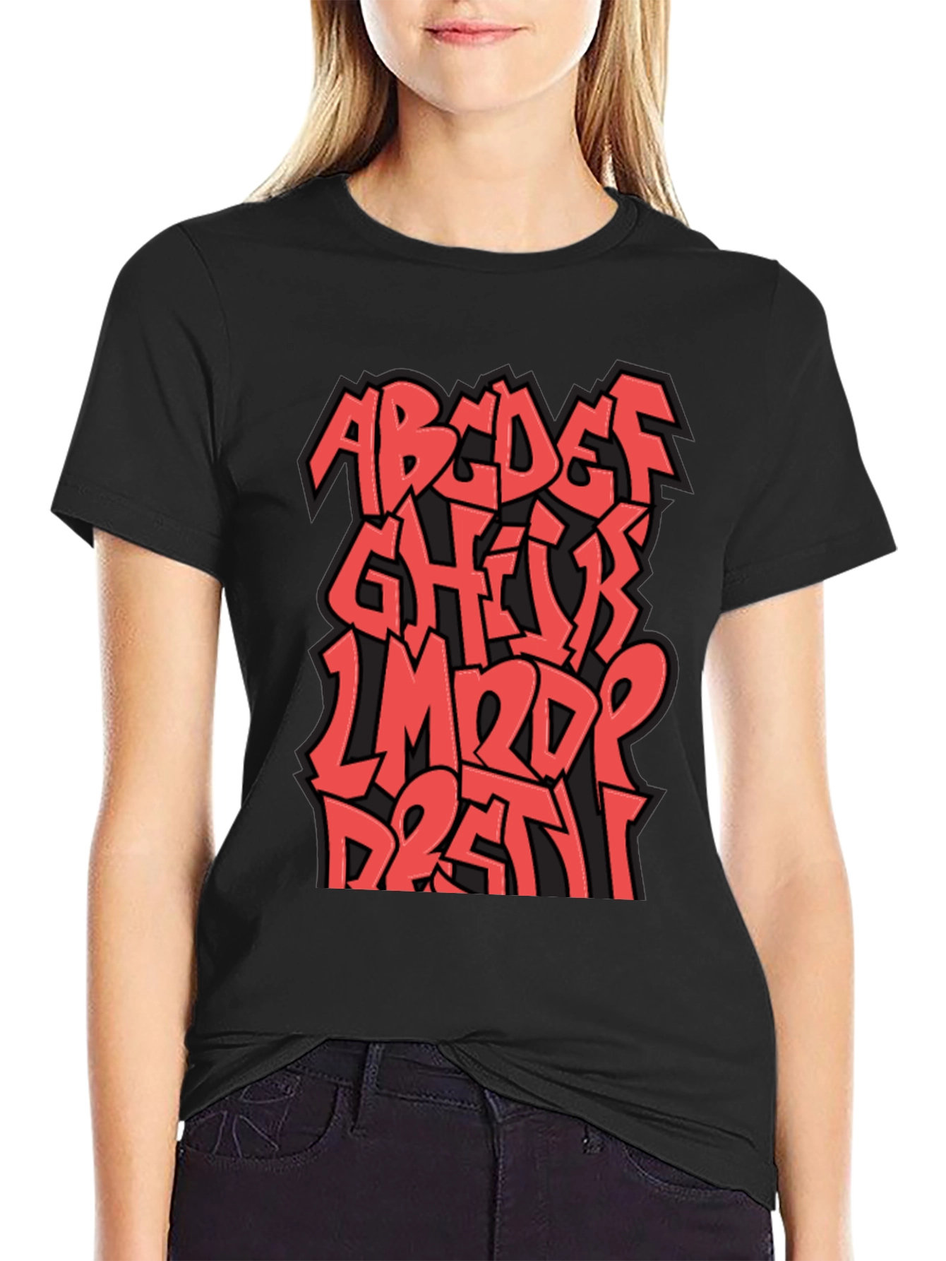 Camiseta Negra con Diseño Alfabeto Graffiti Rojo