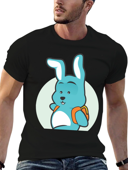 Camiseta Negra con Diseño de Conejo Mochilero