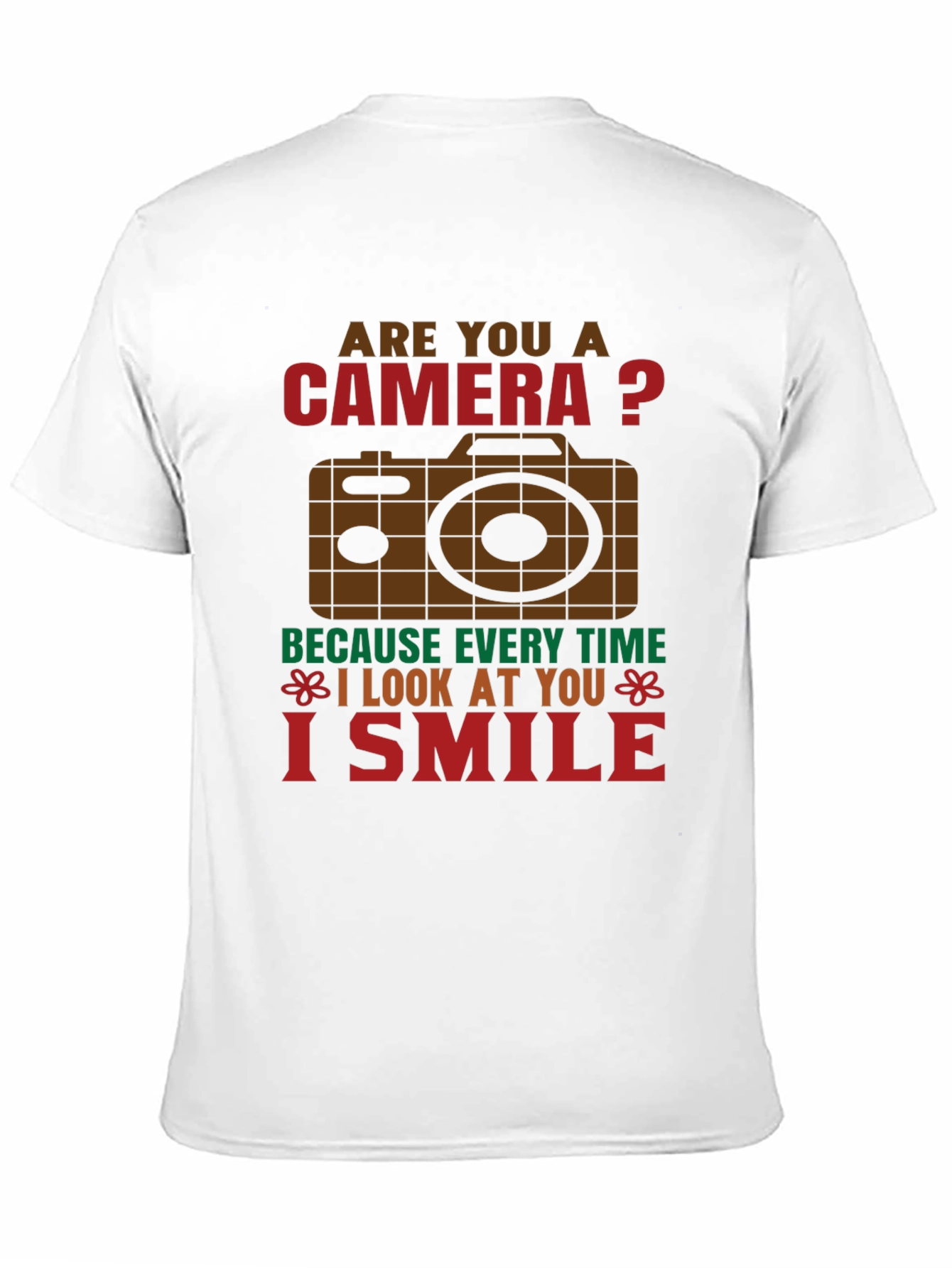 Camiseta Negra con Diseño de Cámara y Frase Romántica