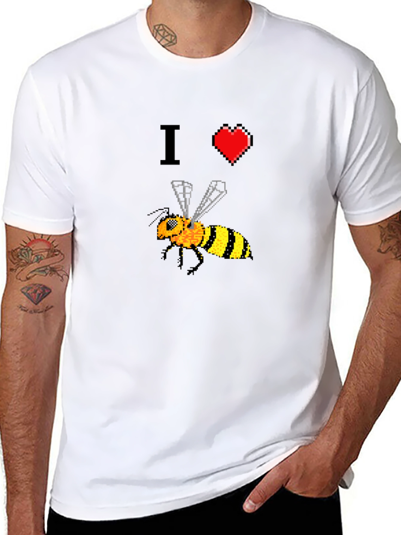 Camiseta Negra con Diseño Abeja Pixelada I ❤️ Bees