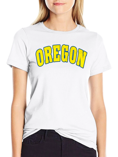 Camiseta Negra Clásica con Diseño Oregon