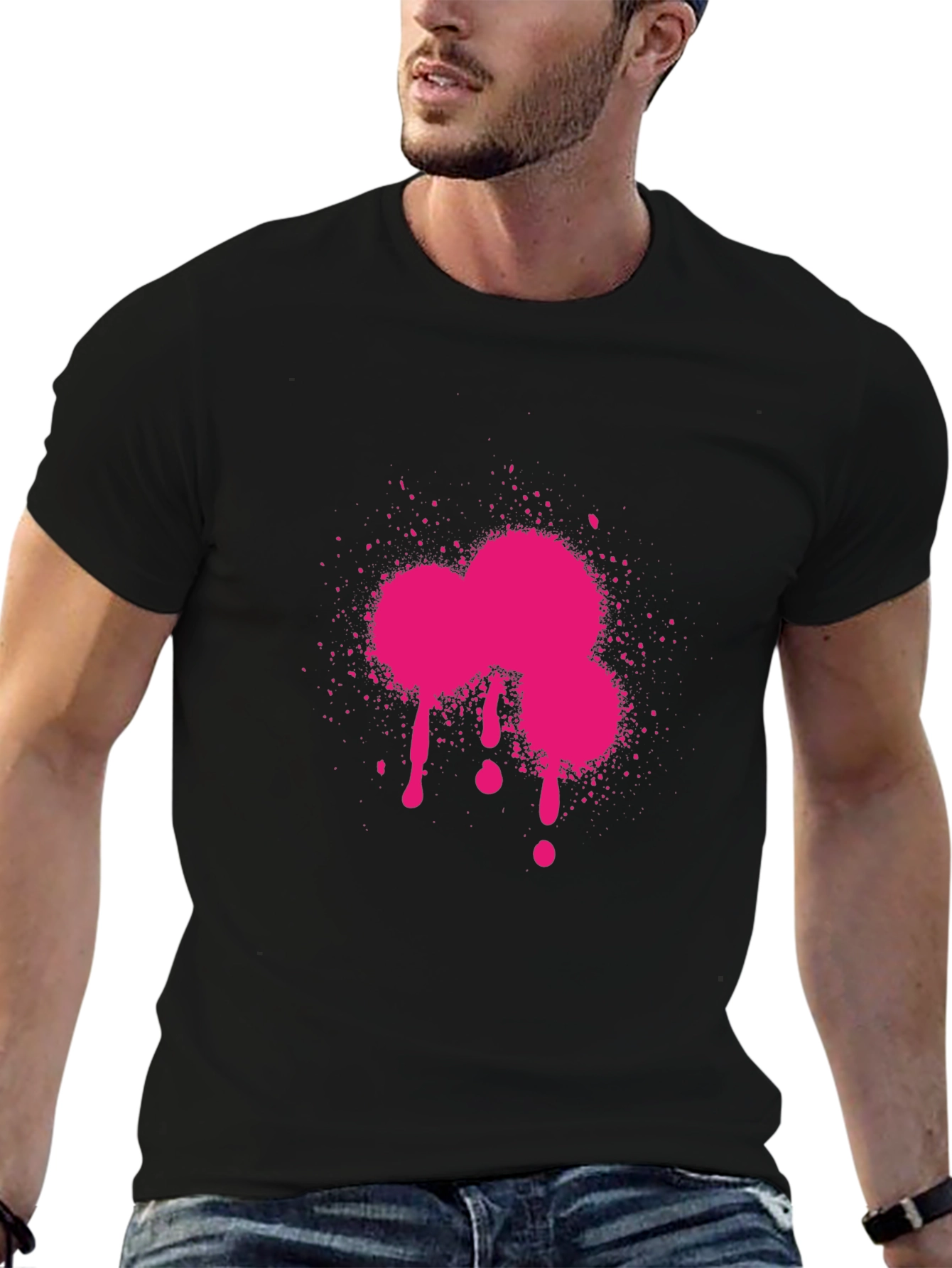 Camiseta Negra con Estampado Fucsia Abstracto