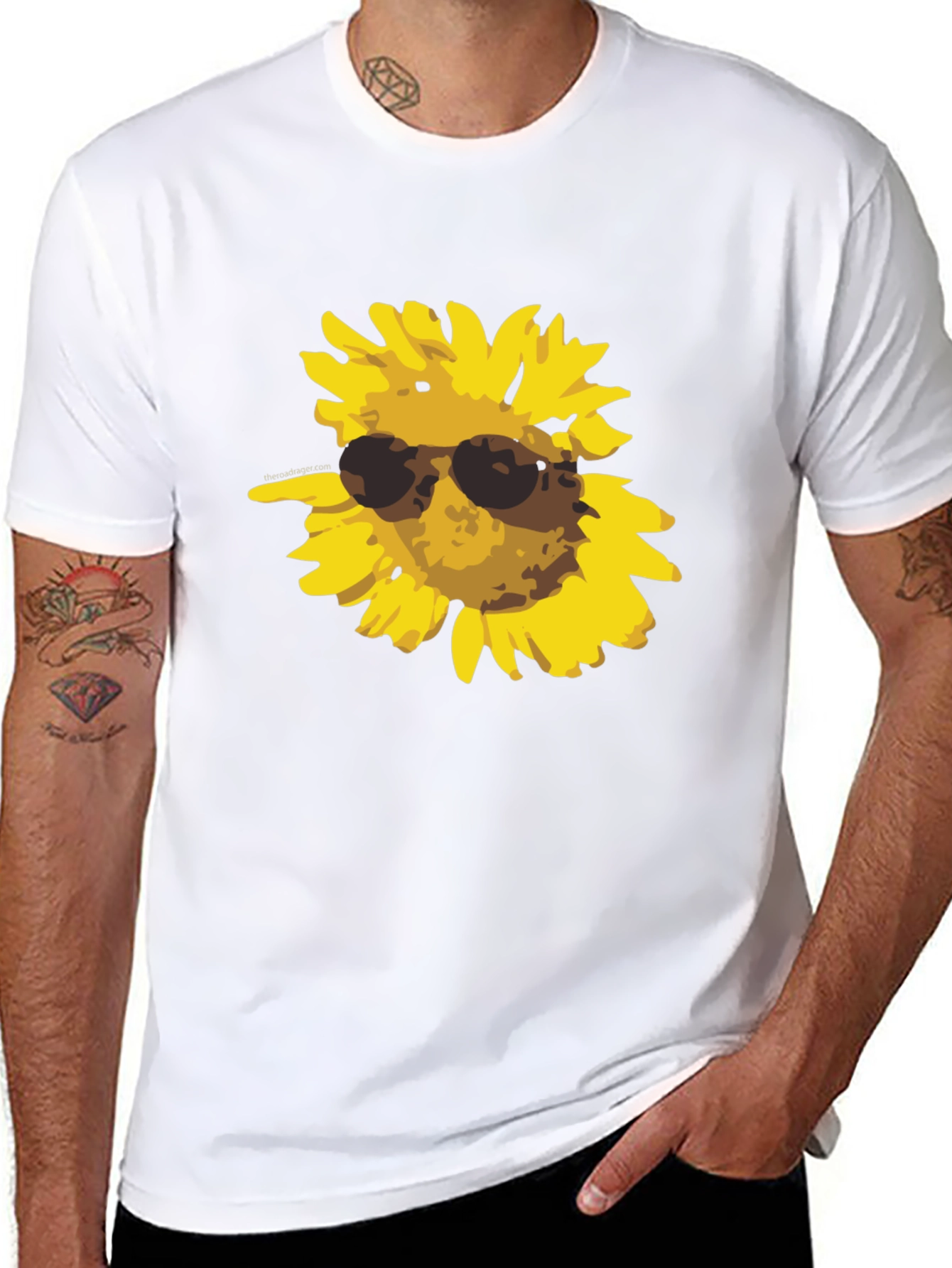 Camiseta Negra con Girasol Cool