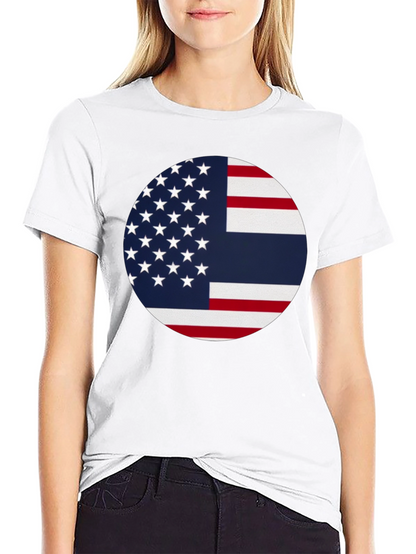Camiseta Negra con Diseño de Bandera Combinada