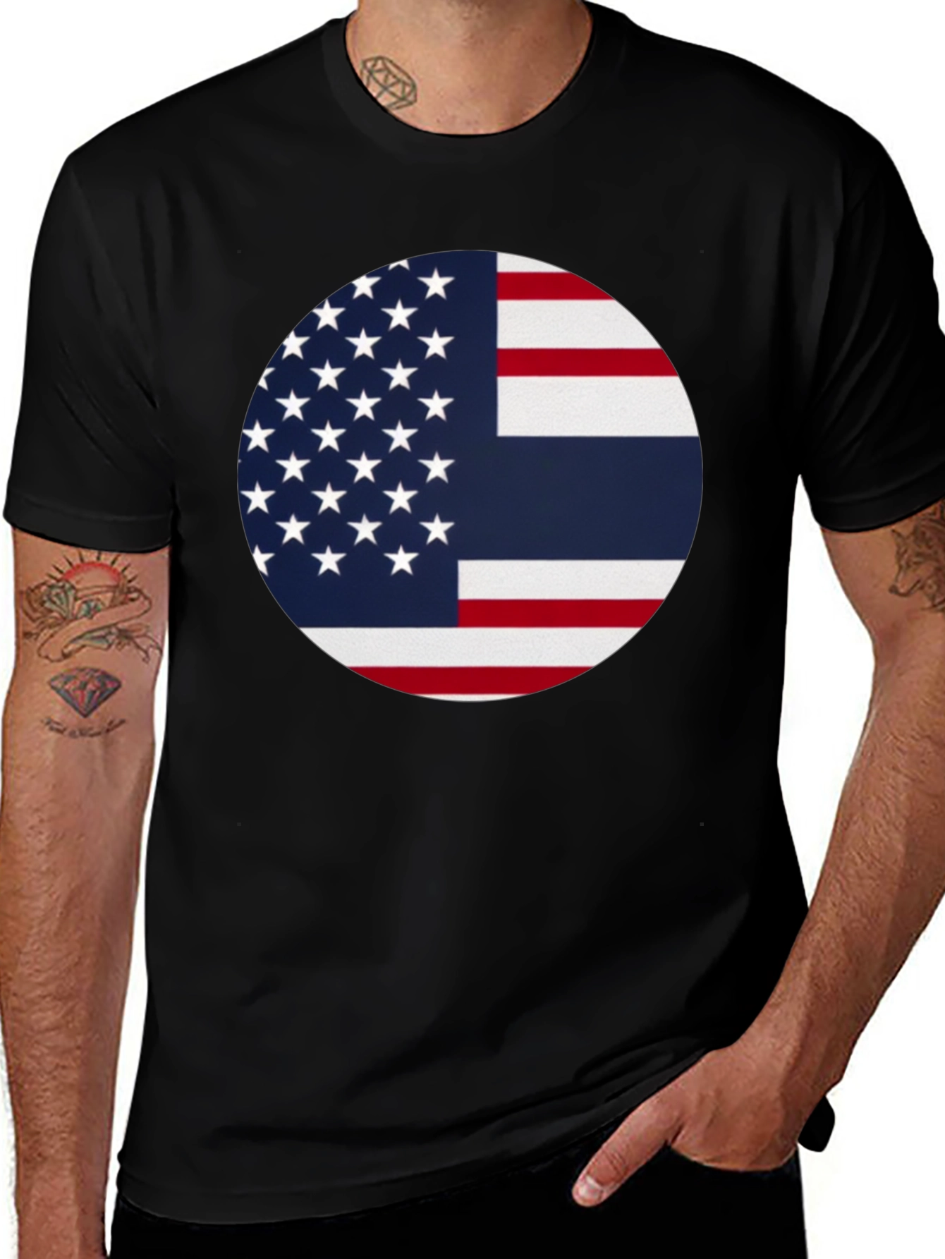 Camiseta Negra con Diseño de Bandera Combinada