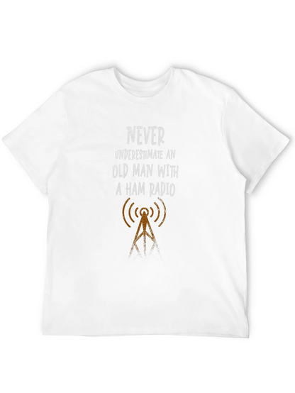 Camiseta Negra: Nunca Subestimes a un Hombre con Radio