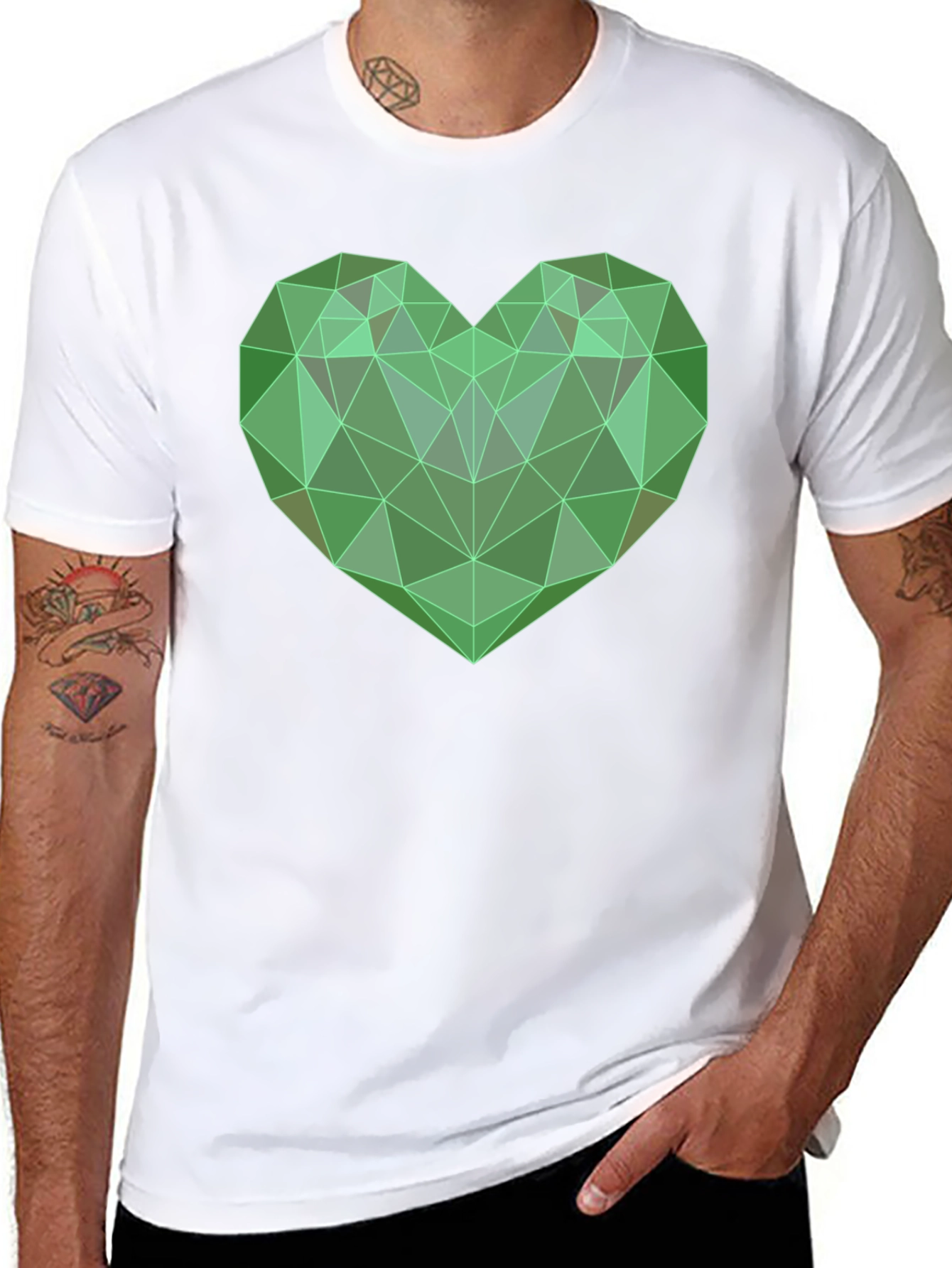 Camiseta Negra con Corazón Geométrico Verde