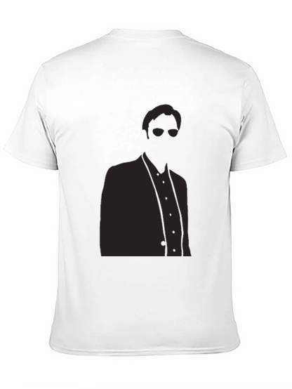 Camiseta Negra Hombre Silueta Misteriosa Elegante