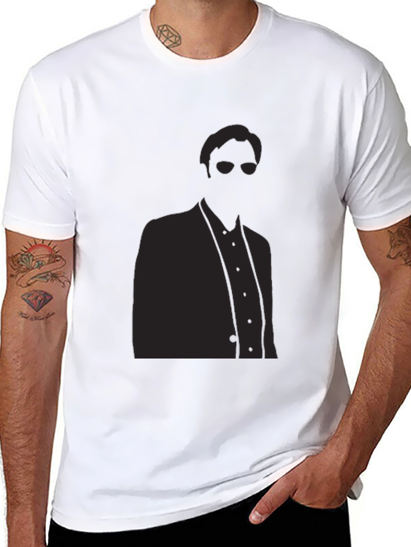 Camiseta Negra Hombre Silueta Misteriosa Elegante
