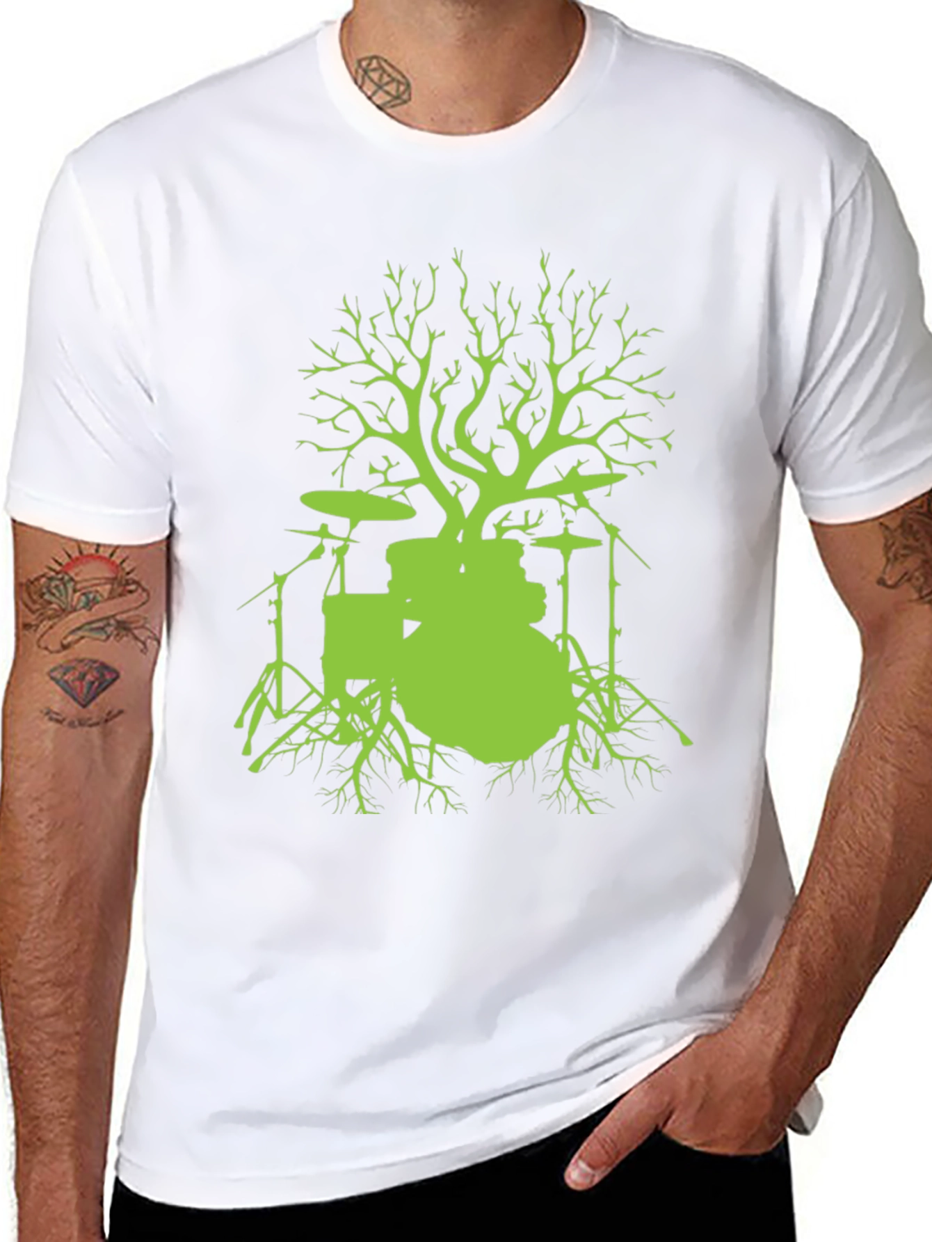 Camiseta Negra con Diseño de Batería Árbol
