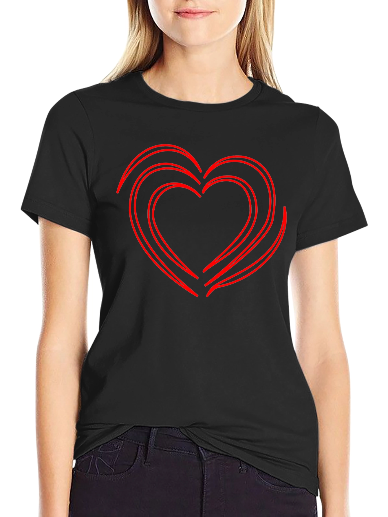 Camiseta Negra Corazón Rojo Contorneado