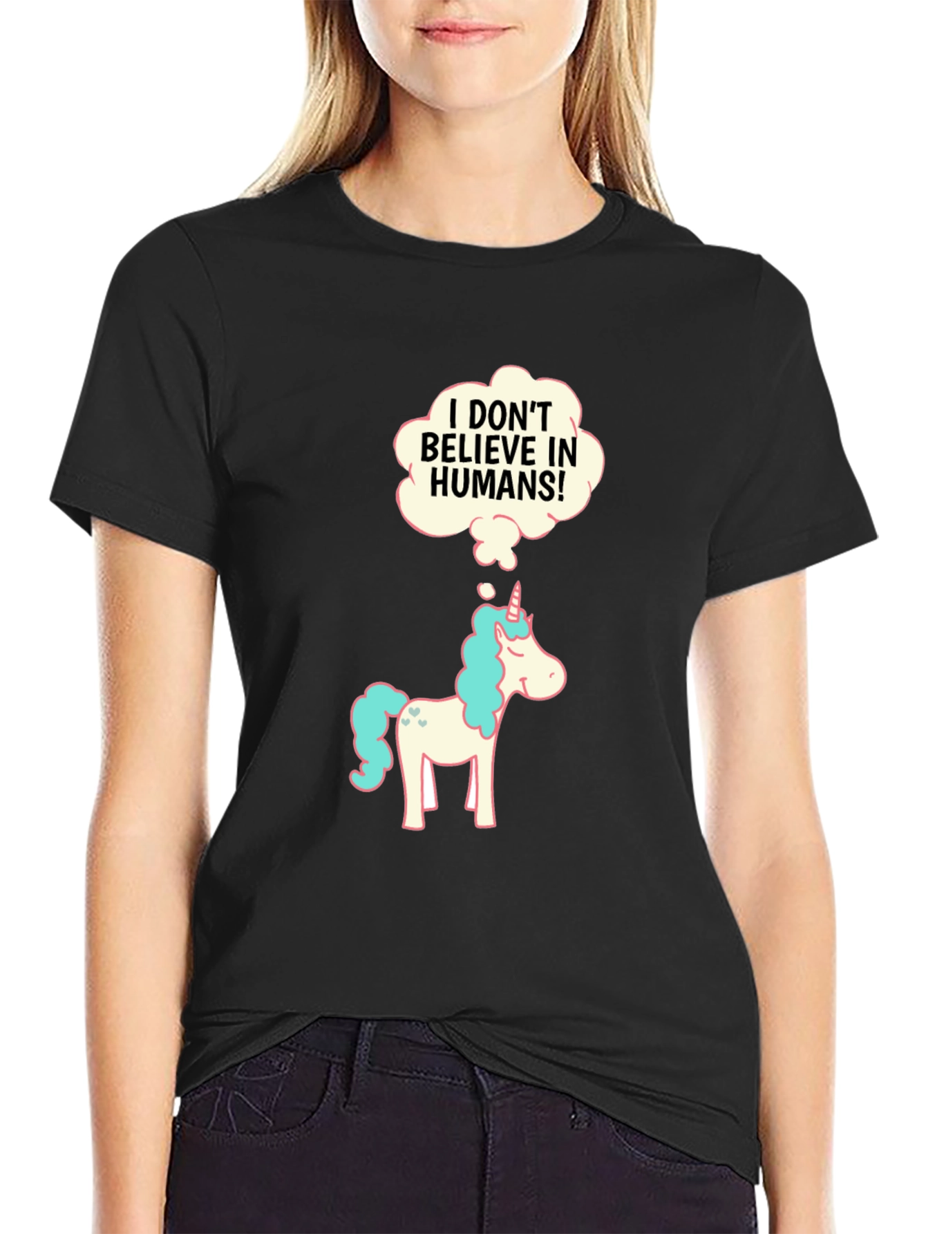 Camiseta Negra con Unicornio Escéptico