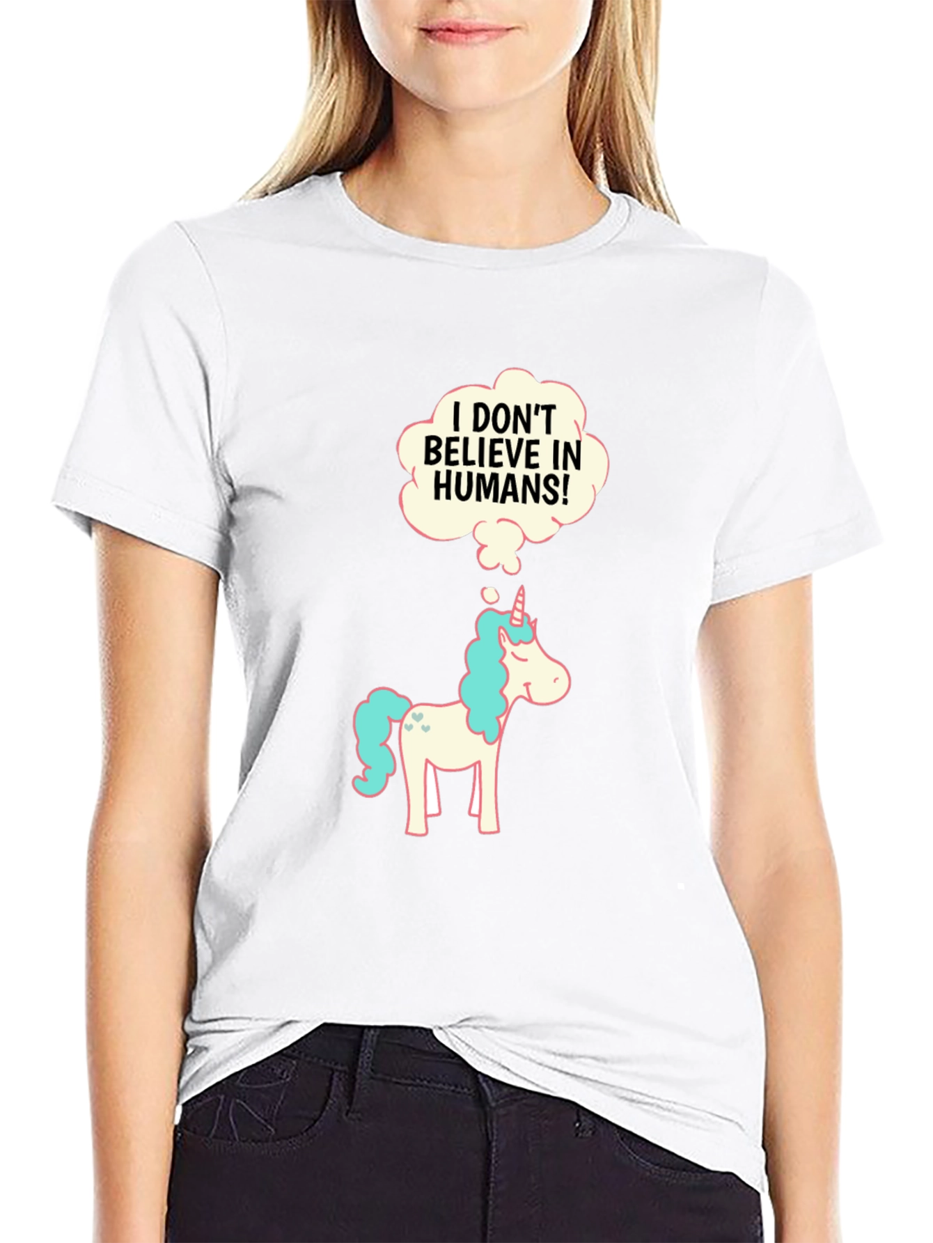 Camiseta Negra con Unicornio Escéptico