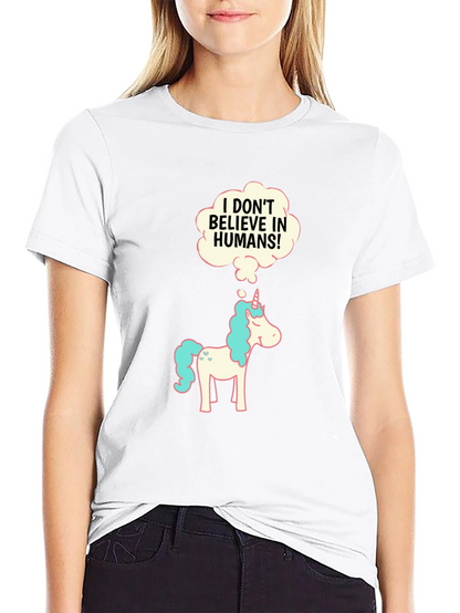 Camiseta Negra con Unicornio Escéptico