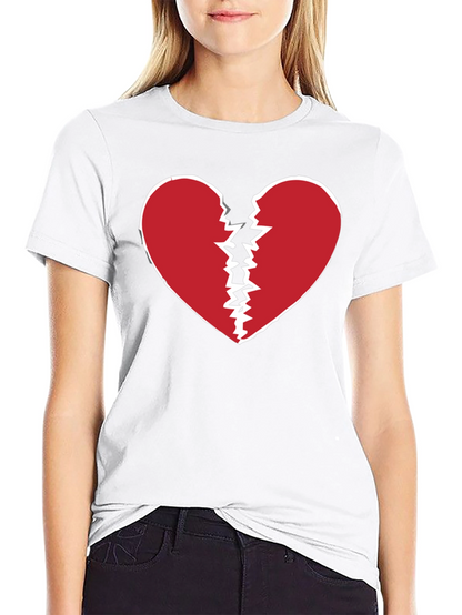 Camiseta Negra con Corazón Roto