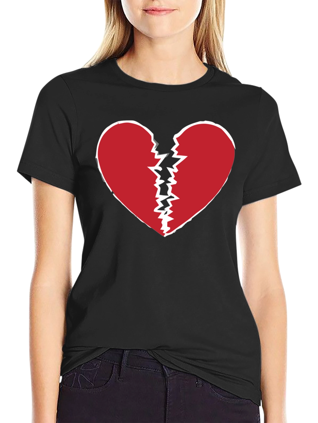 Camiseta Negra con Corazón Roto