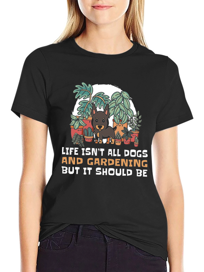 Camiseta Negra: Perros Jardinería y Humor