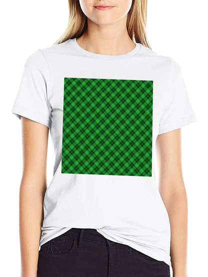 Camiseta Negra con Diseño Tartán Verde