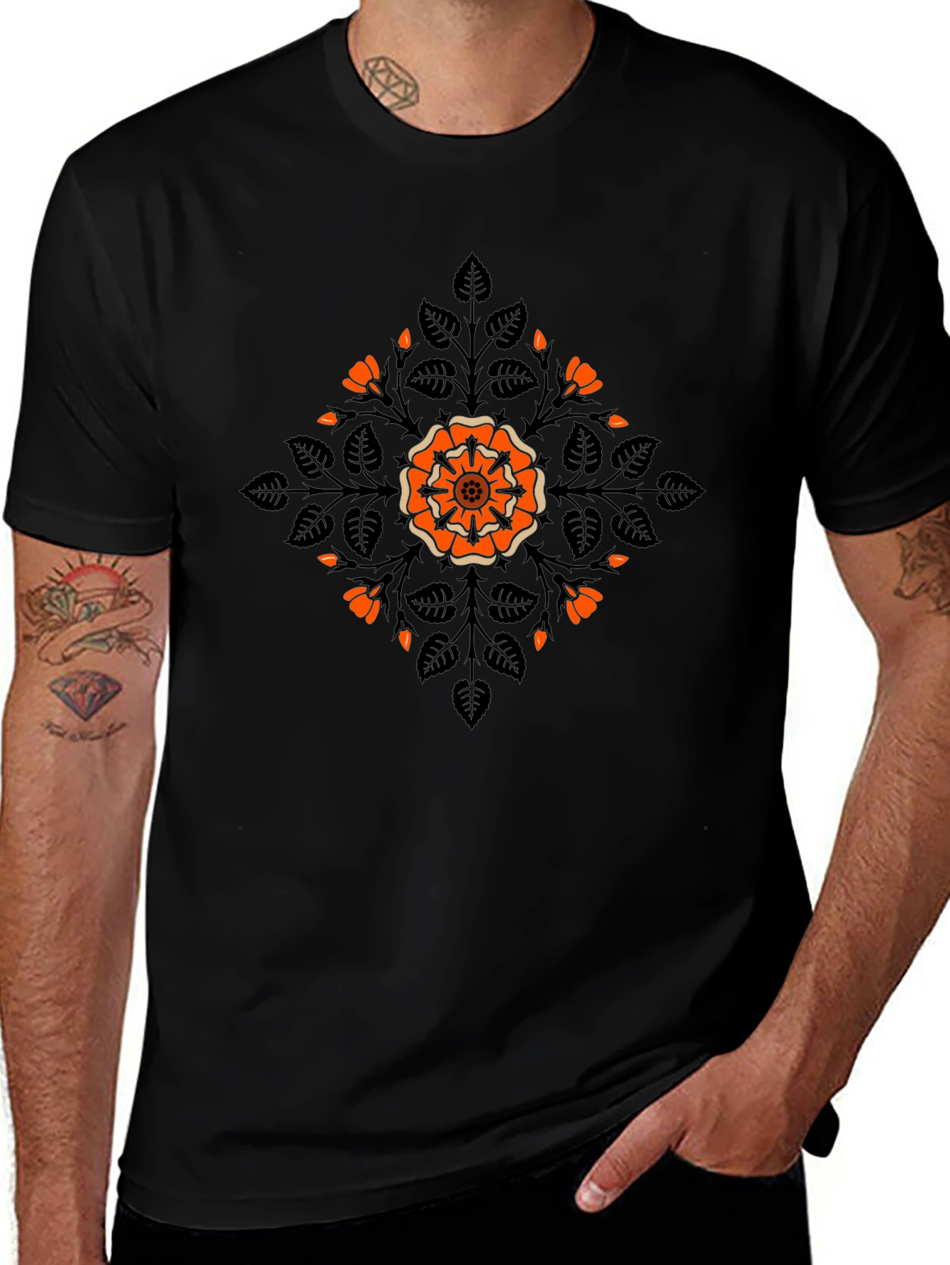 Camiseta Negra con Diseño Floral Naranja y Hojas