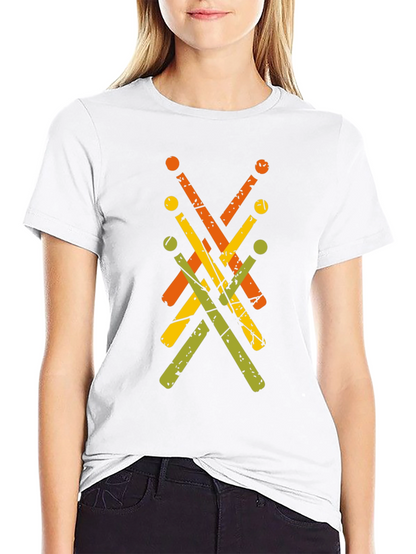 Camiseta Negra con Diseño Abstracto de Baquetas