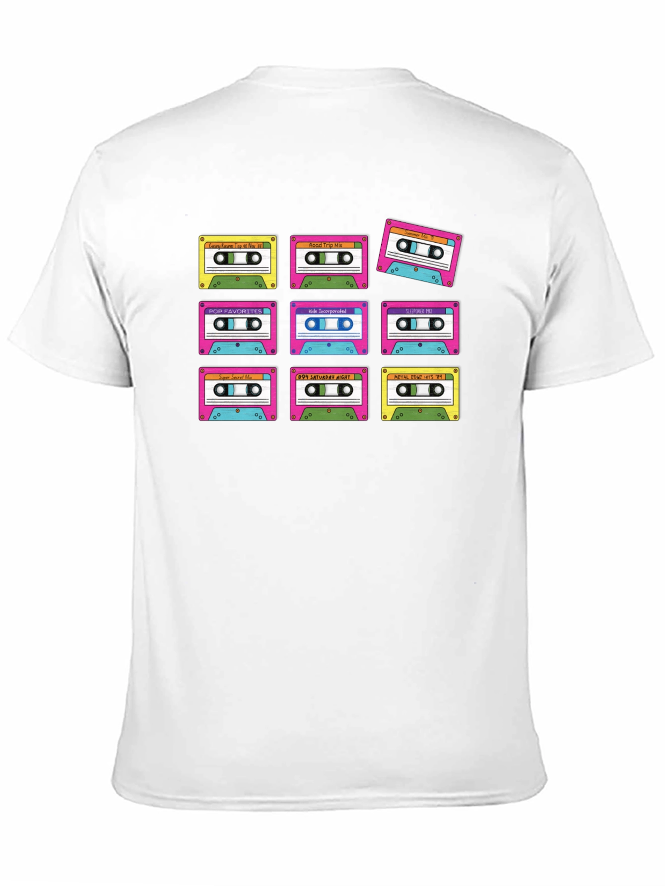 Camiseta Negra con Diseño Retro de Cassettes