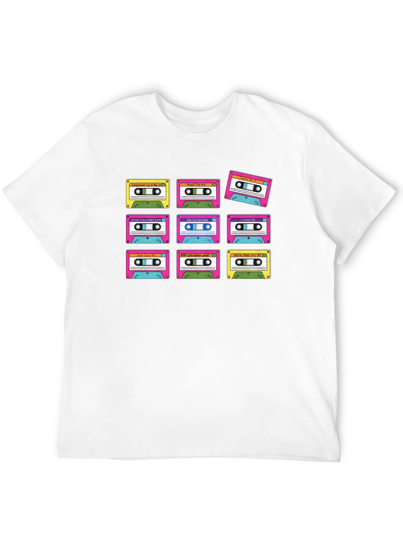 Camiseta Negra con Diseño Retro de Cassettes