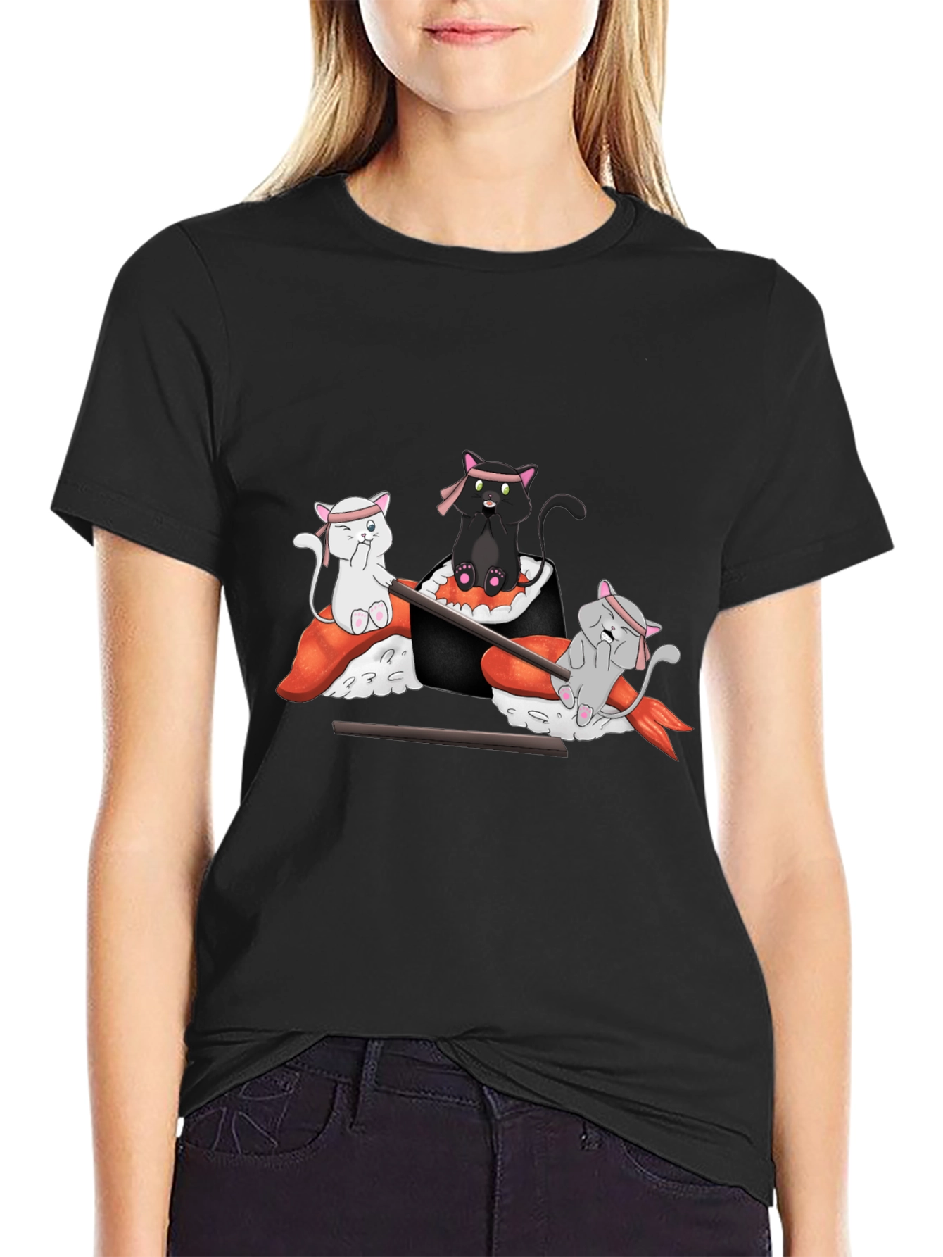 Camiseta Negra Estampada: Gatos Sushi Ninja