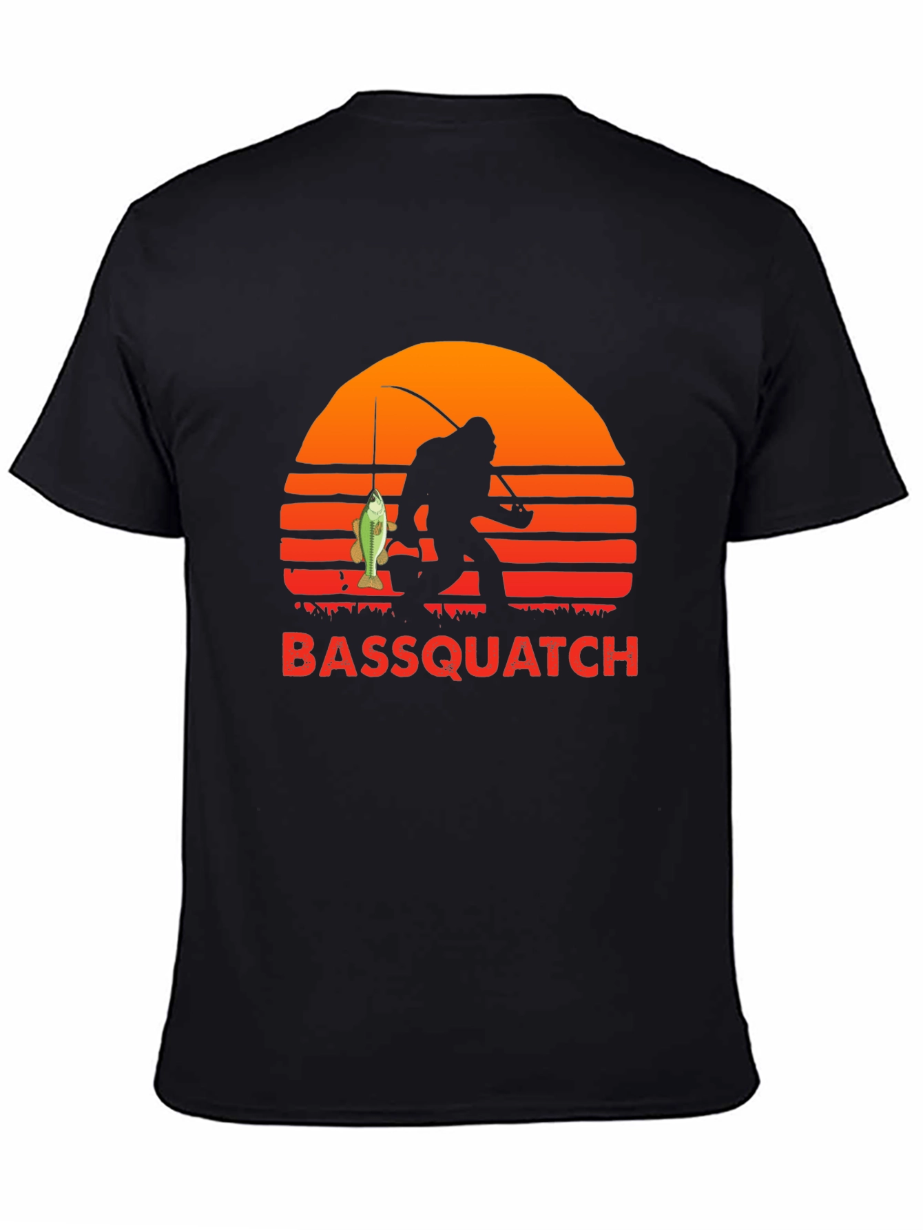 Camiseta Bassquatch: Bigfoot Pescador al Atardecer