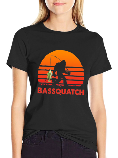 Camiseta Bassquatch: Bigfoot Pescador al Atardecer